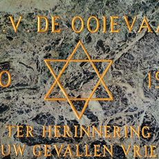 Monument De Ooievaars