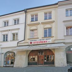 Velké náměstí 36