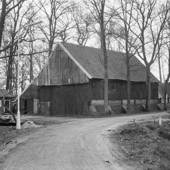Barn Zendvelderweg 7, Buurse
