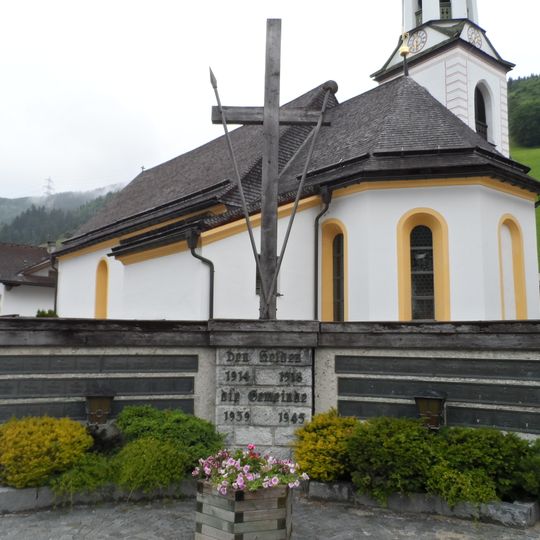 Alter Friedhof und Kriegerdenkmal