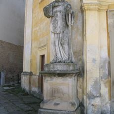 Socha svatého Františka z Pauly na Bartolomějském náměstí ve Veselí nad Moravou