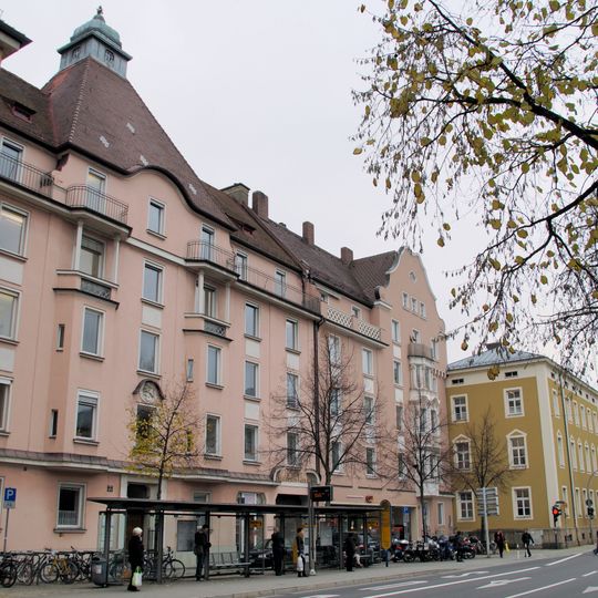 Wohnhaus, ehemaliges Direktionsgebäude der Maschinenfabrik Sinz