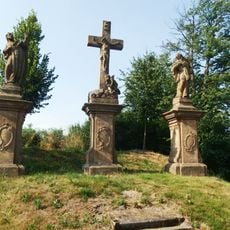 Socha svatého Jana Nepomuckého v jižní části Předhradí