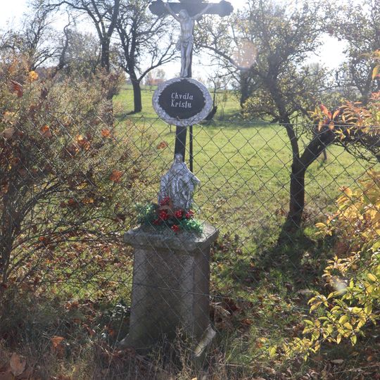 Kříž u silnice východně od Radkovic u Hrotovic