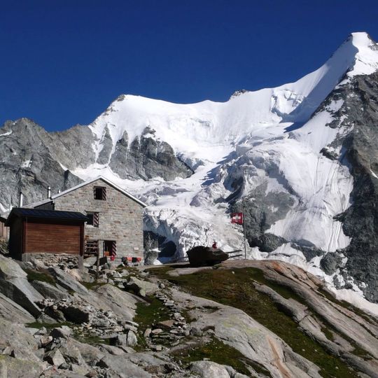 Grand Mountet Hut