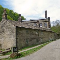 1–5, Gibson's Mill Cottages