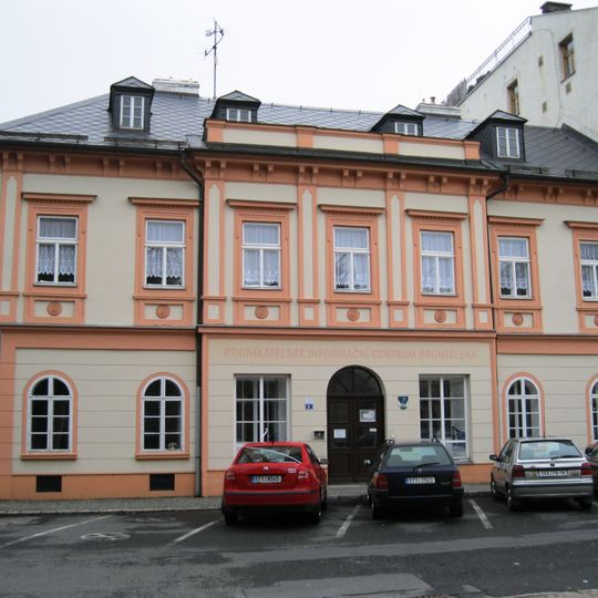 Zámecké náměstí 4