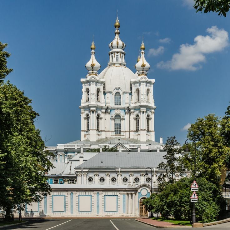 Смольный собор