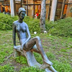 Statue