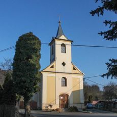 Kaple ve Veleboři u hlavní silnice