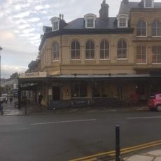 Fountains Bar & Cafe