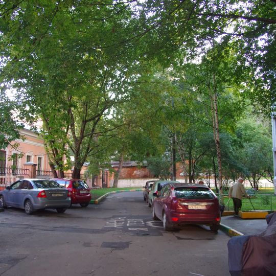 Гороховский переулок 19 c1, Главный дом