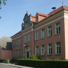 Schule mit angrenzender Turnhalle Schulstraße 9