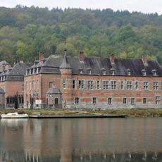 Schloss Freÿr
