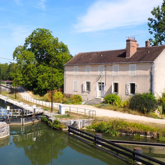 Site d'écluse de Buges