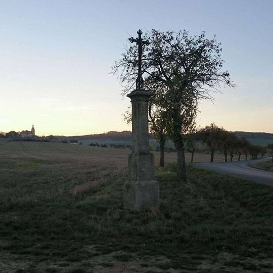 Kříž východně od Vřeskovic