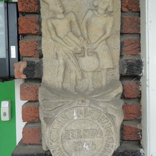 Monument aan de Parallelweg