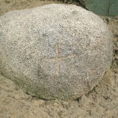 Корольовослобідський камінь з хрестом