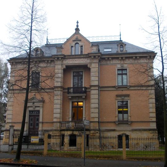 Fabrikantenvilla Lutherplatz 1
