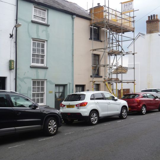 32 And 33, New Street