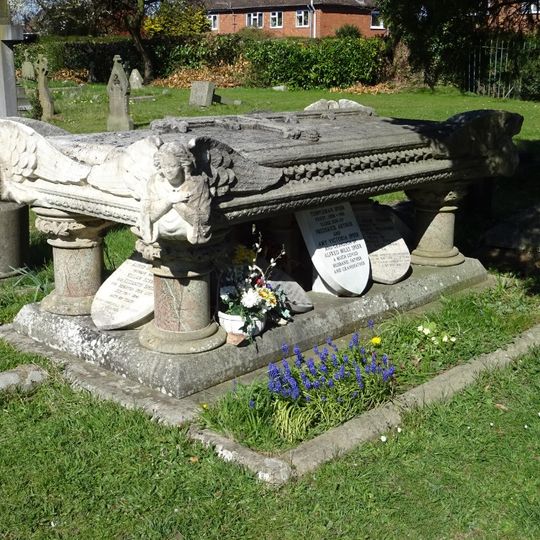 Monument to Speer family in Great Malvern Cemetery