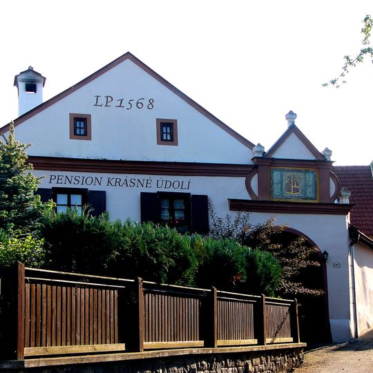 Zemědělský dvůr Spojovací 187