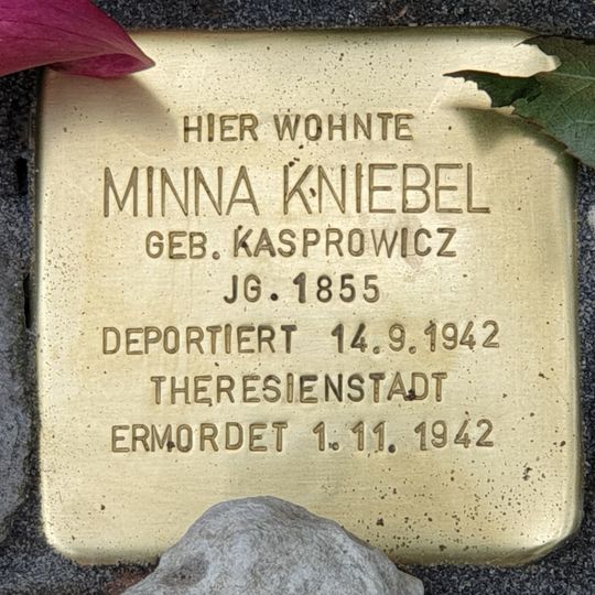 Stolperstein en memoria de Minna Kniebel