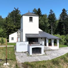 Engelbertkirche, Hohe Wand