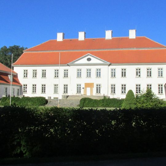 Suuremõisa manor house
