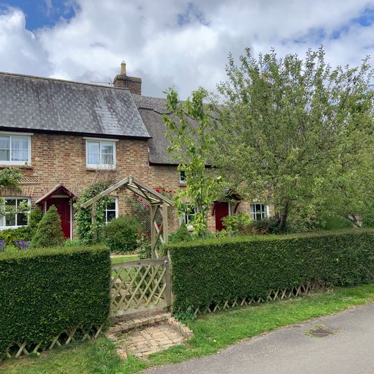 Orchard Cottage And Two Cottages To North