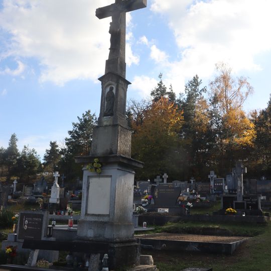 Hřbitovní kříž v Biskupicích