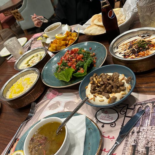 مطعم ماء ورد- فرع الياسمين