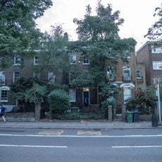 206, Brixton Road Sw9