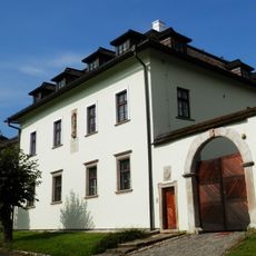 Kňažský domov, kanónia