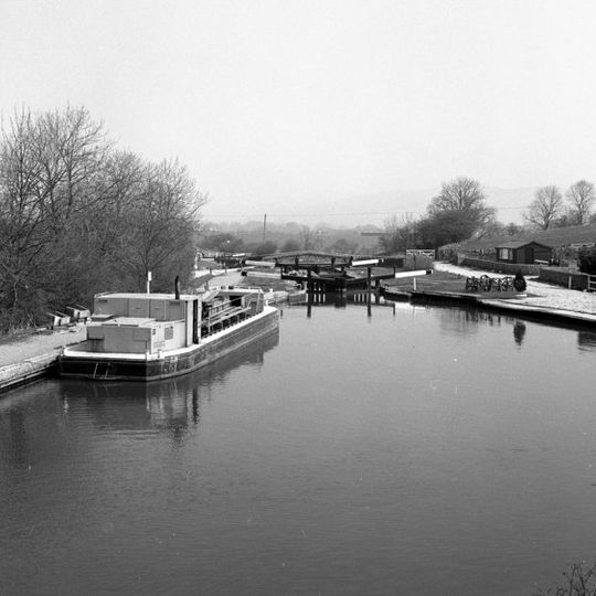 Leeds And Liverpool Canal Bank Newton 5Th Lock Bridge Number 167