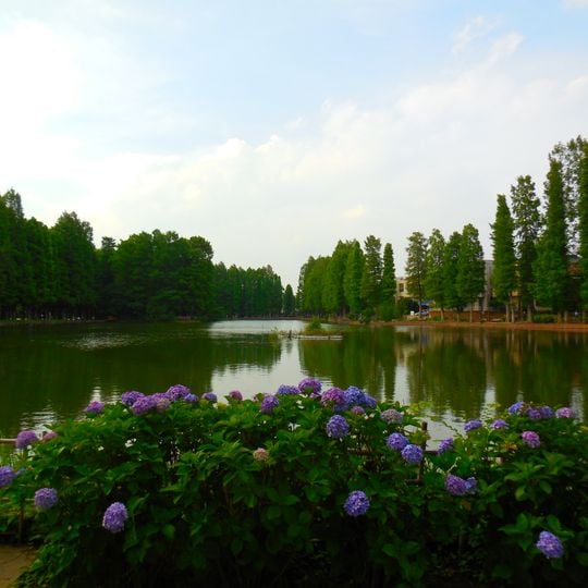 Bessho Pond