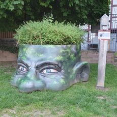 Riese am Brunnen