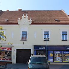 Masarykovo náměstí 16