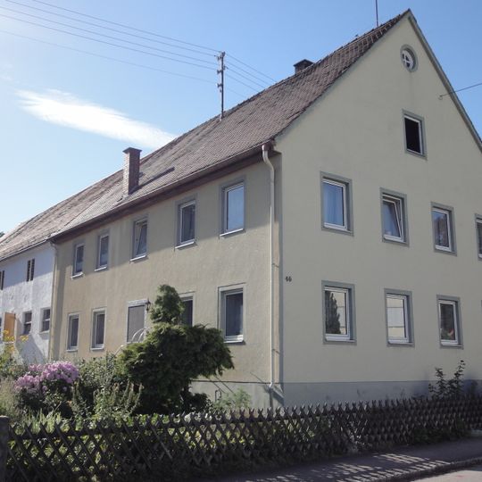 Stadel mit zwei Quertennen und Remise