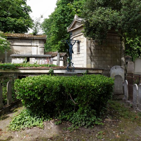 Grave of Brun de Neuville