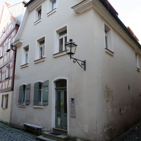 Martin-Luther-Platz 26