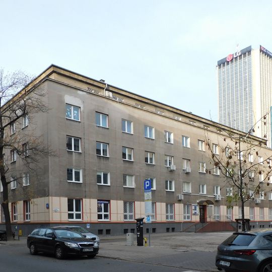 Biurowiec przy ulicy Hożej 86