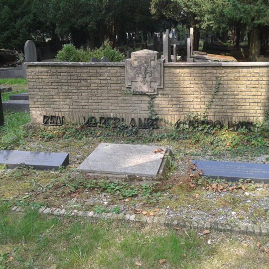 Eregraf voor Jan van Hoof