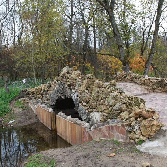 Gorbaty Bridge, Gostilitsy