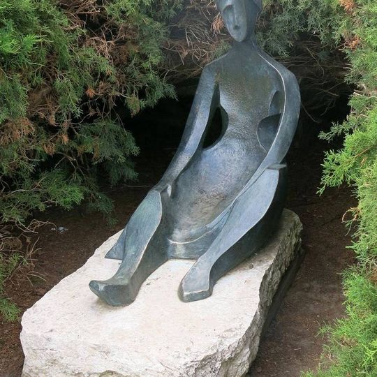 Sculpture of a woman