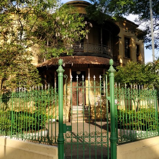 Building at Rua Guaianazes, 1112