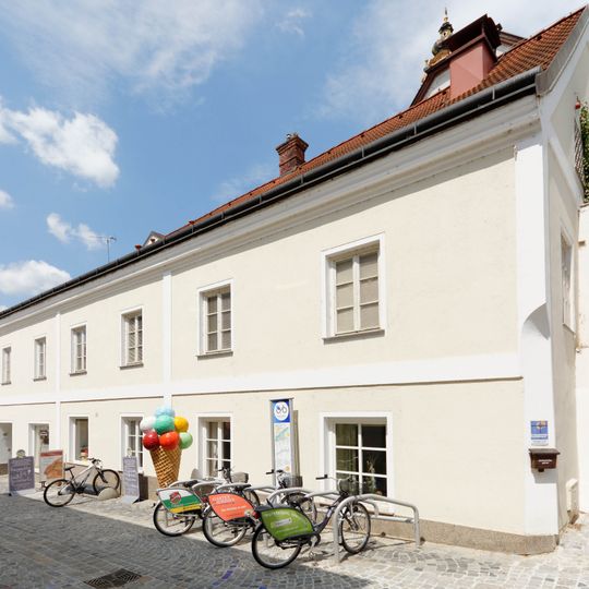 Hauptstraße 1, Melk