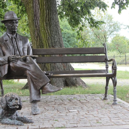 Ławeczka Jakuba Chojnackiego w Płocku