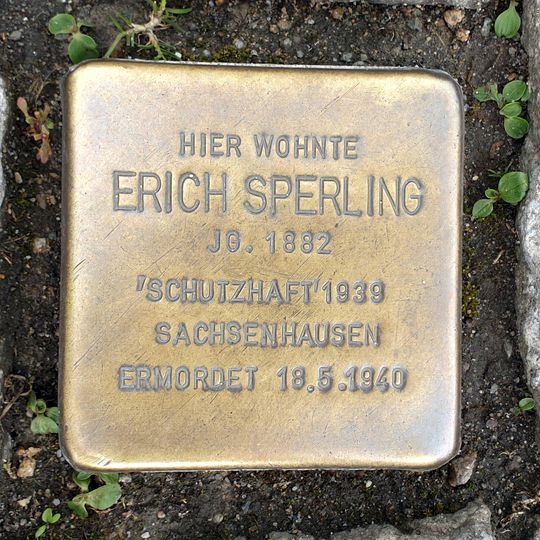 Stolperstein en memoria de Erich Magnus Sperling