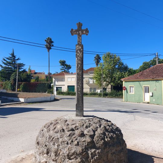 Cruzeiro em Évora-de-Alcobaça